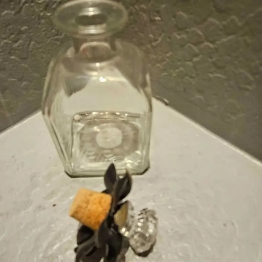 Etched Glass Ship Decanter with Floral Stopper amade in Italy
